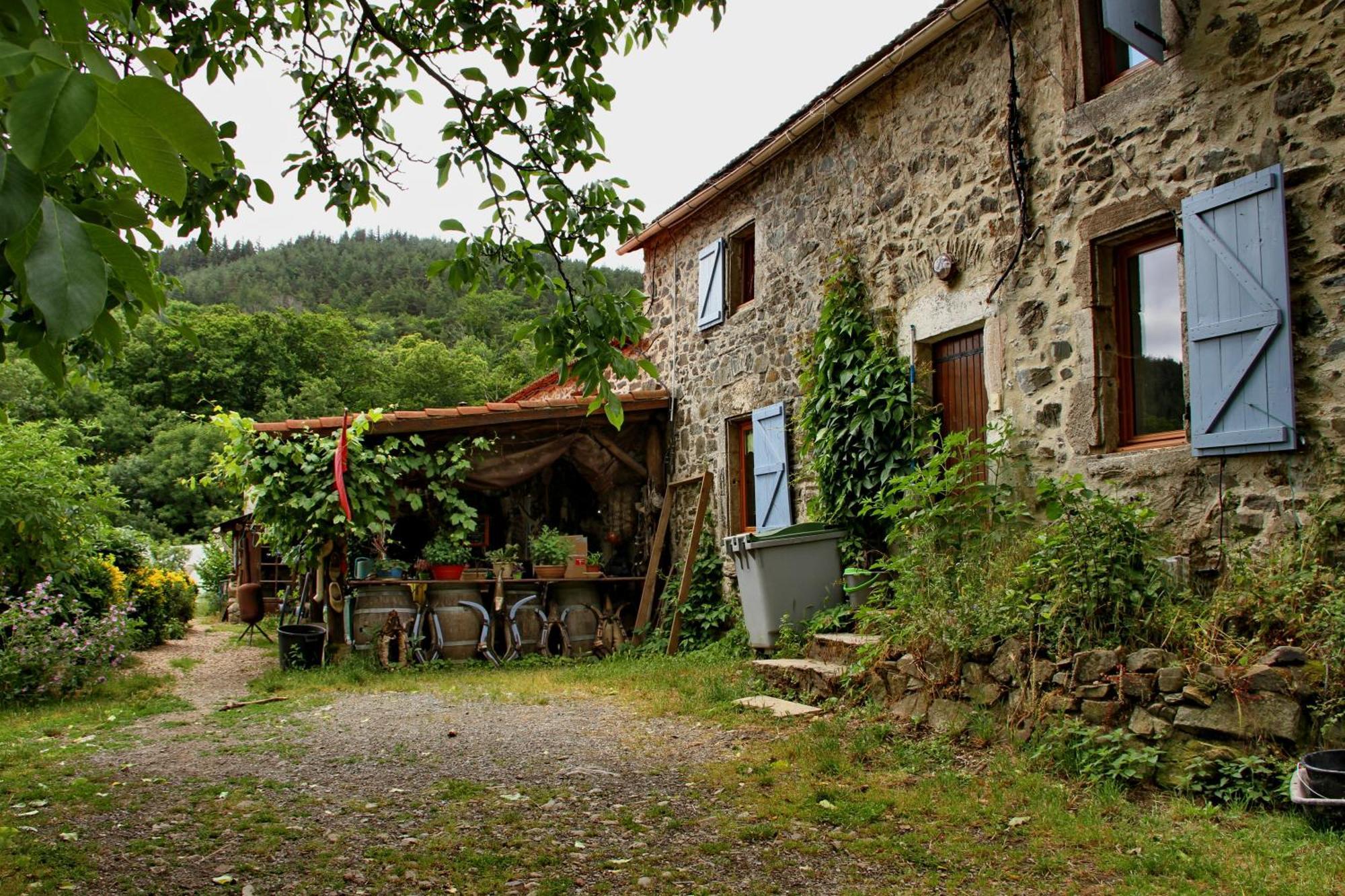Ferme Les Therondels Saint-Pons-de-Thomieres Exterior photo