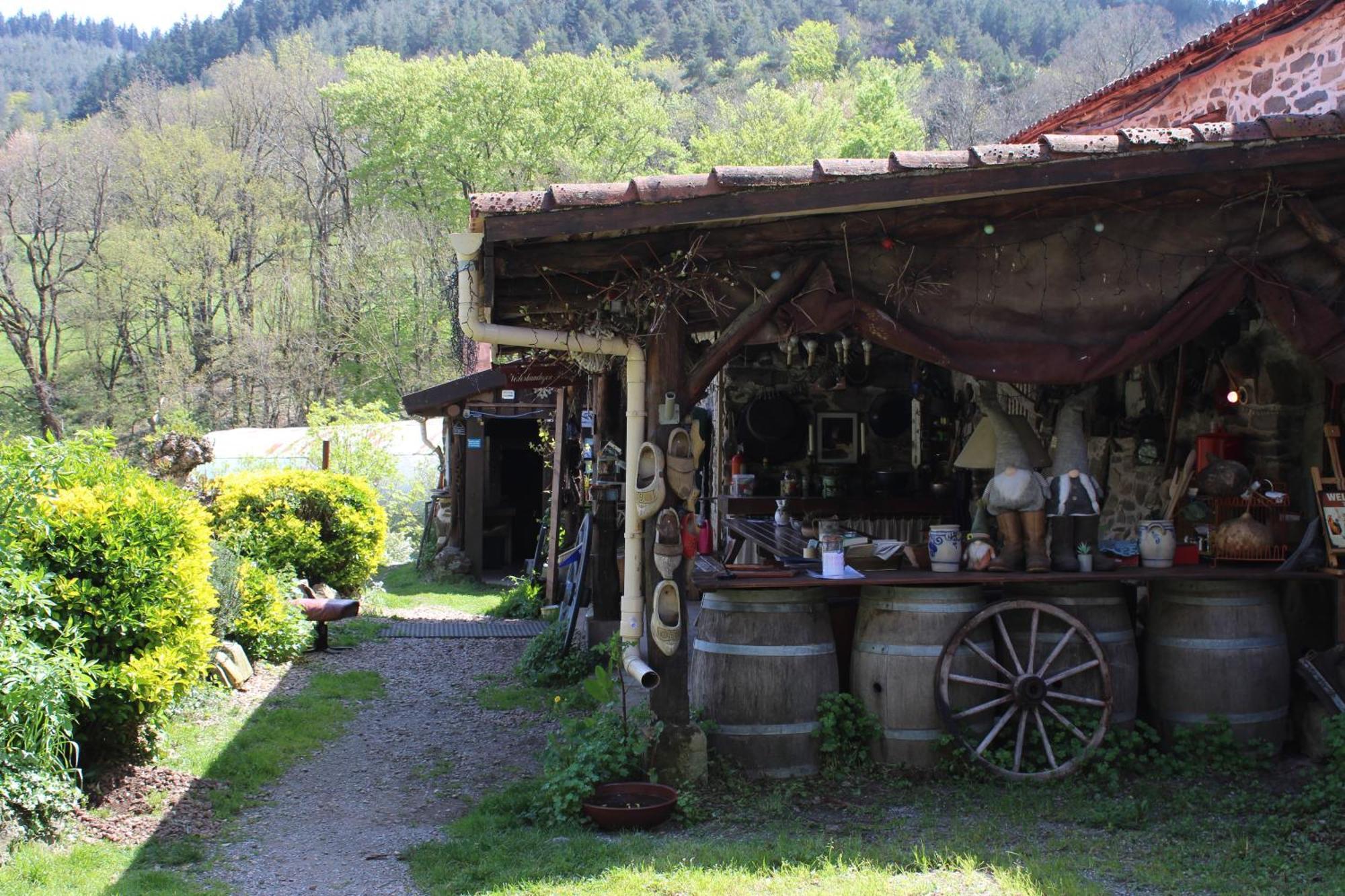 Ferme Les Therondels Saint-Pons-de-Thomieres Exterior photo